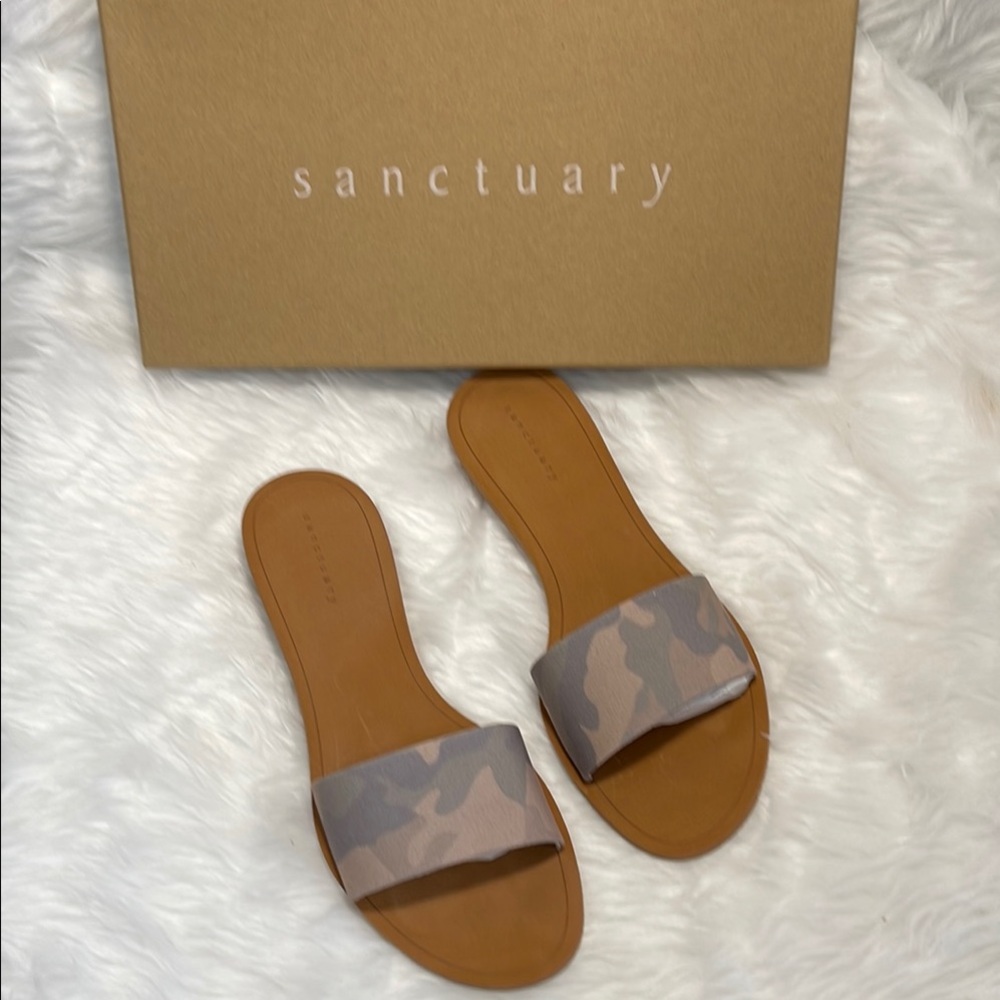 Sanctuary Tan and Gray Slide Sandals Minimalist Design
